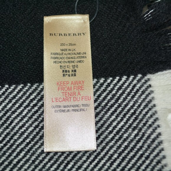 NWT BURBERRY HALF MEGA FASHION CHECK WOOL FRINGE SCARF - Picture 9 of 11